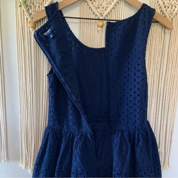 OLD NAVY Women’s Eyelet Fit & Flare Dress Blue Size 8 - Picture 7 of 14